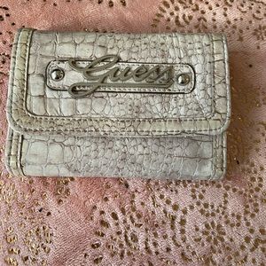 Guess Woman’s Wallet